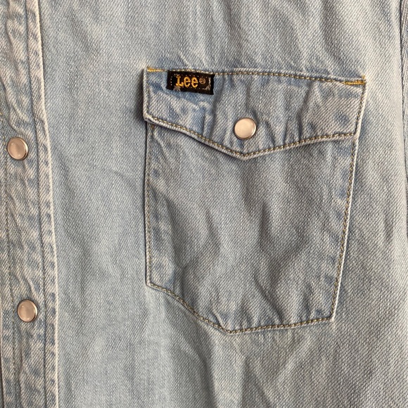 VINTAGE Lee Long Denim Pearl Snap Dress Shirt SZ LARGE Western Cowboy Cowgirl - Picture 2 of 6